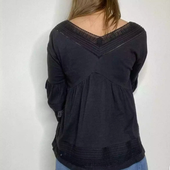 SOLD-Anthropologie black a-line bell sleeve v-neck blouse NWT size small - Picture 2 of 7
